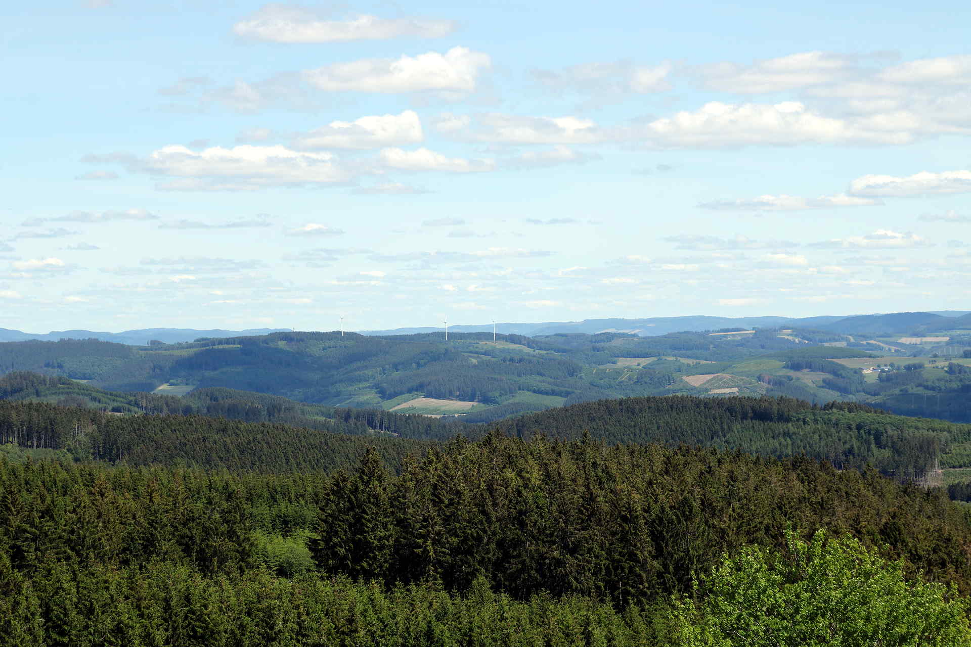 Ausblick auf die Landschaft rund um das Oberbecken des Pumpspeicherwerkes Rönkhausen © altais.de